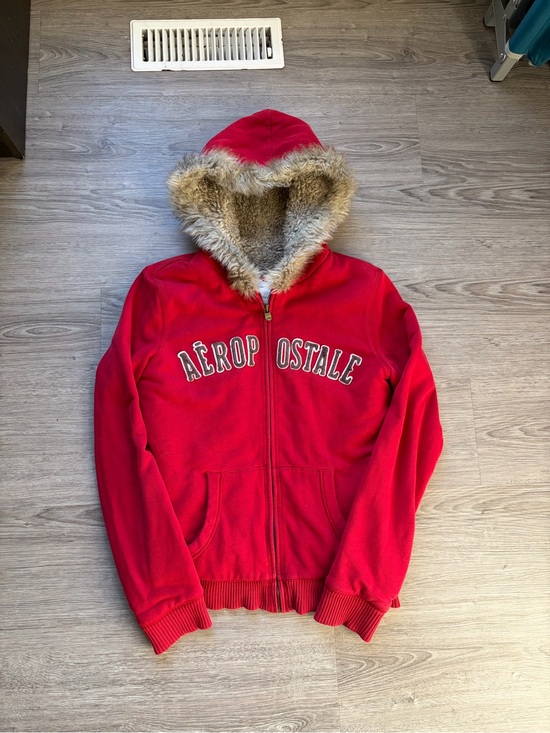 Aeropostale Tops - Aeropostale vintage women’s Red Faux-Fur Lined Hoodie Jacket